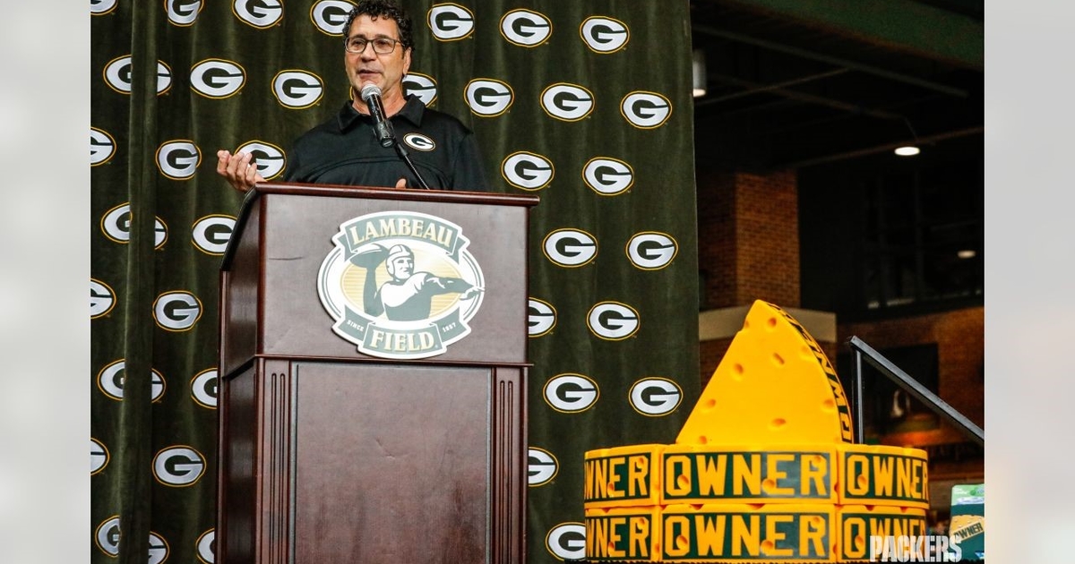 Iconic PU foam Cheesehead hat gets new owner in Green Bay Packers - Vimarsana News